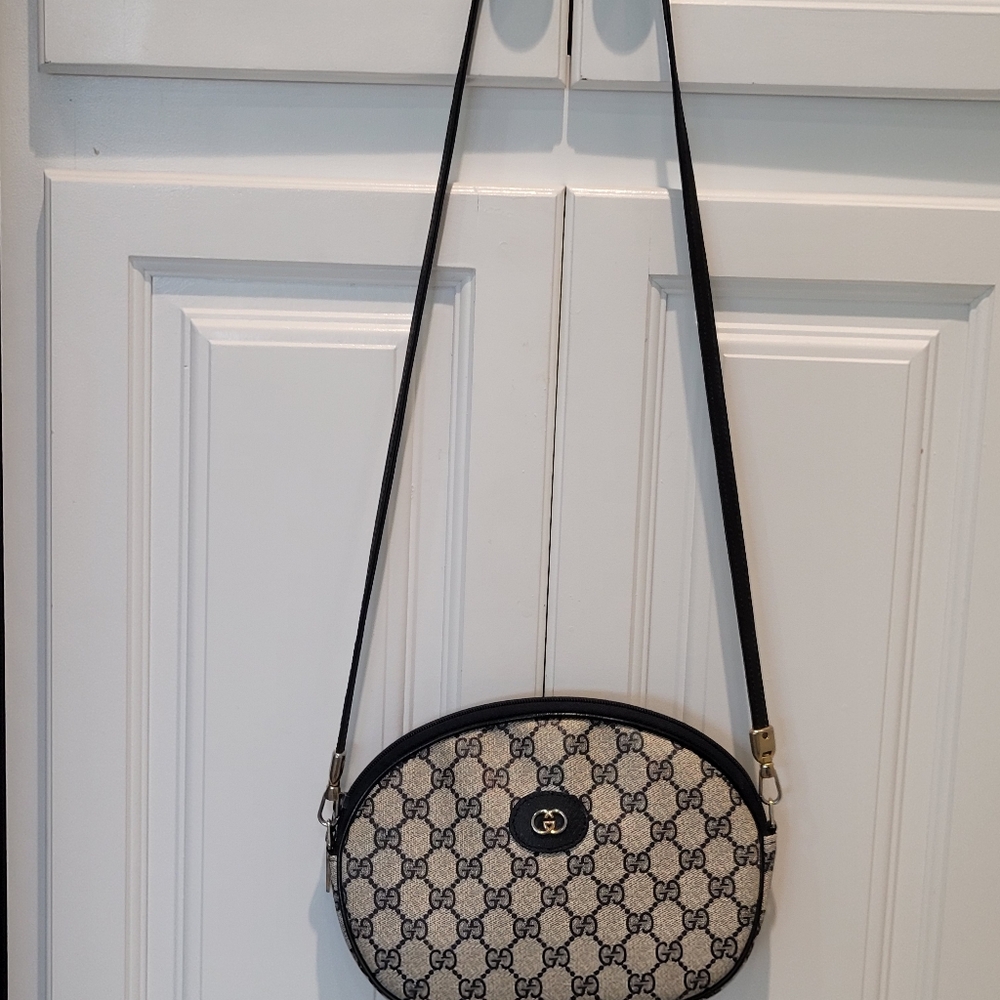 Gucci Extremely Rare Round/Circle GG Monogram Crossbody/Handbag